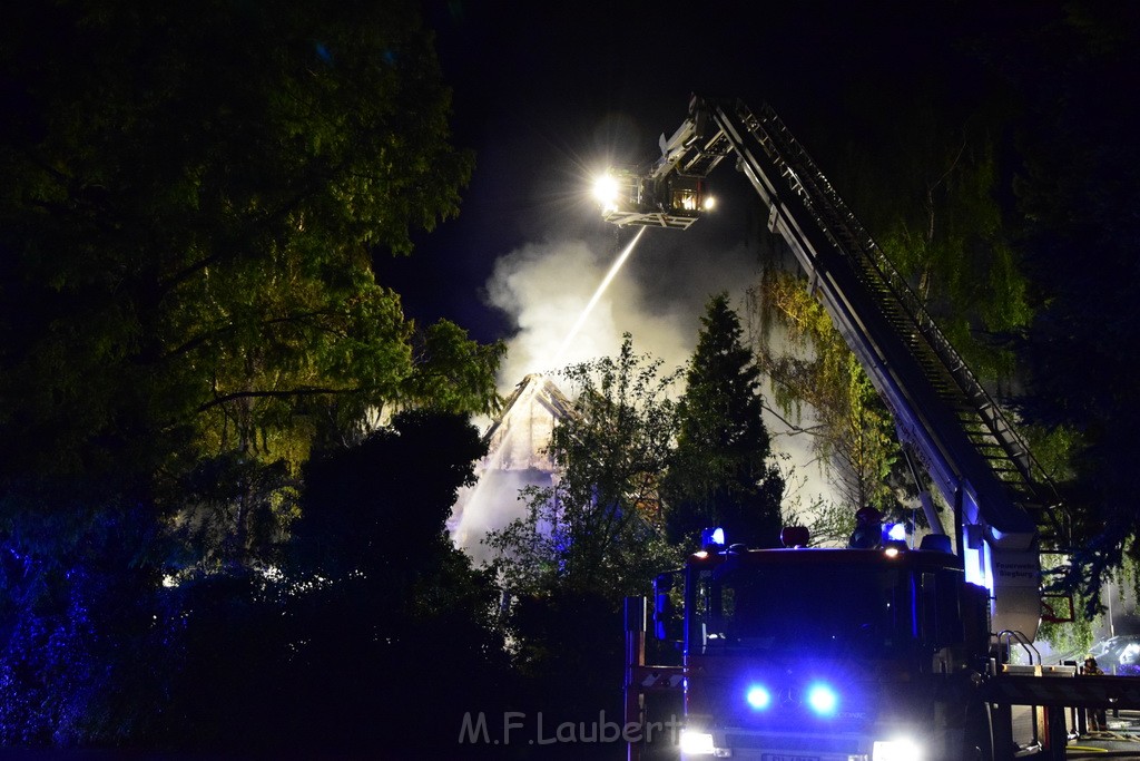 Grossfeuer Einfamilienhaus Siegburg Muehlengrabenstr P0175.JPG - Miklos Laubert